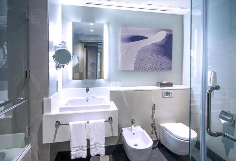 اتاق لوکس, Ayla Bawadi