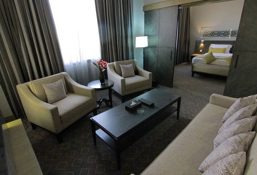 سوییت اجرایی, Ayla Bawadi