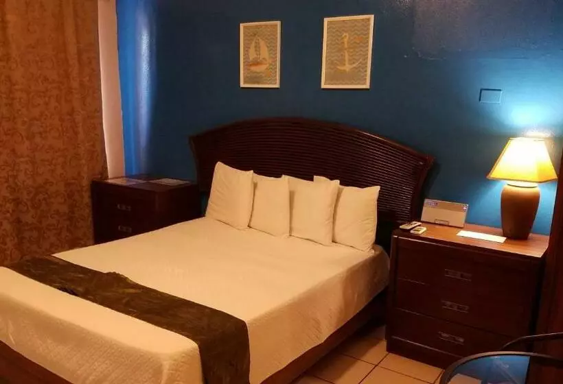 スタンダードシングルルーム, Combate Beach Resort
