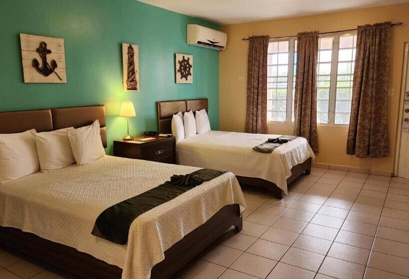 سوییت جونیور, Combate Beach Resort