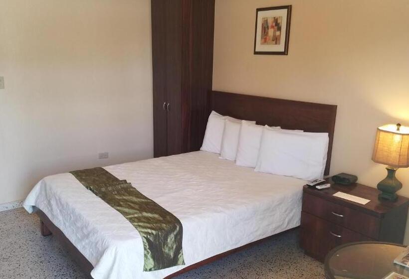 اتاق استاندارد یک نفره, Combate Beach Resort