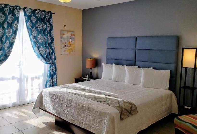 اتاق استاندارد با تخت بزرگ, Combate Beach Resort