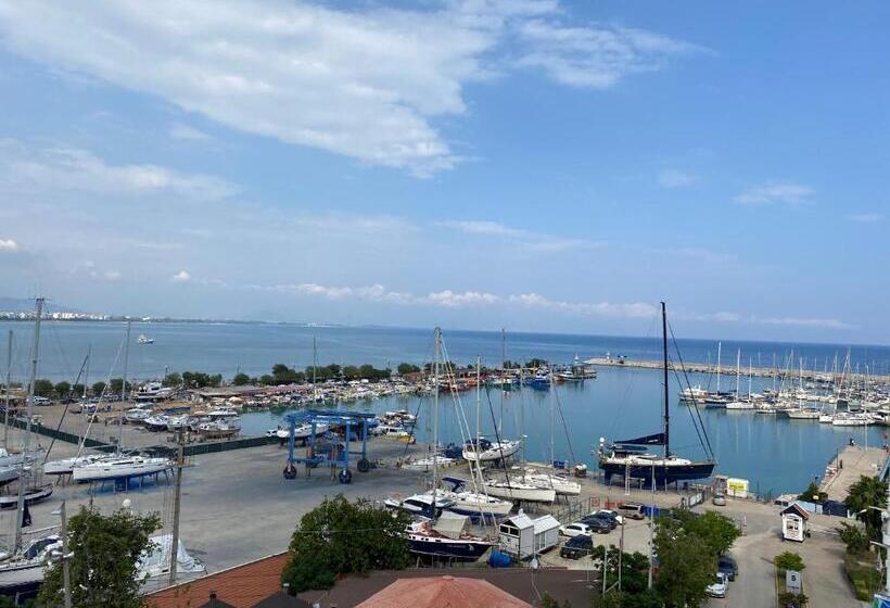 اتاق استاندارد با چشمانداز دریا, Finike Marina