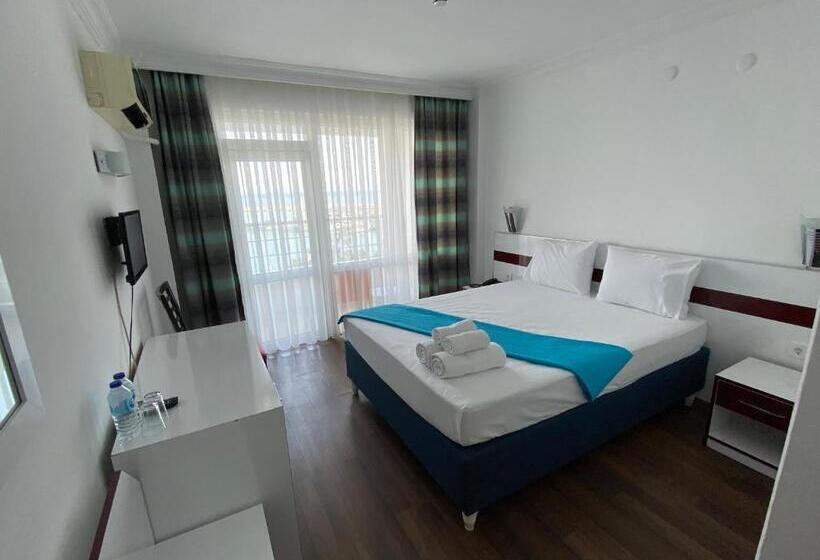 اتاق استاندارد با چشمانداز دریا, Finike Marina