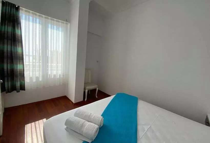 سوییت با چشمانداز دریا, Finike Marina