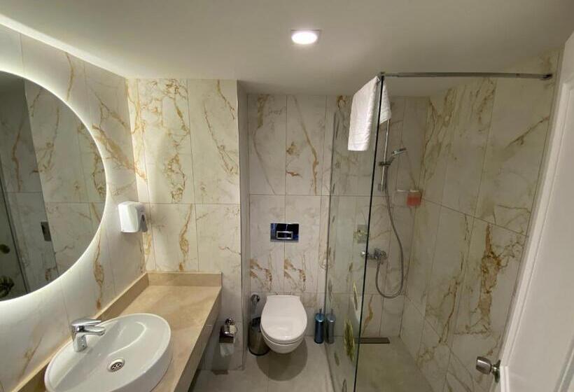 اتاق لوکس با چشمانداز دریا, Finike Marina