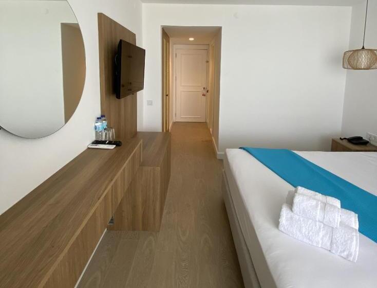 اتاق لوکس با چشمانداز دریا, Finike Marina