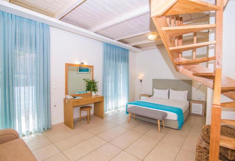 Трехместный Номер Комфорт, Grand Theoni Boutique Hotel & Spa