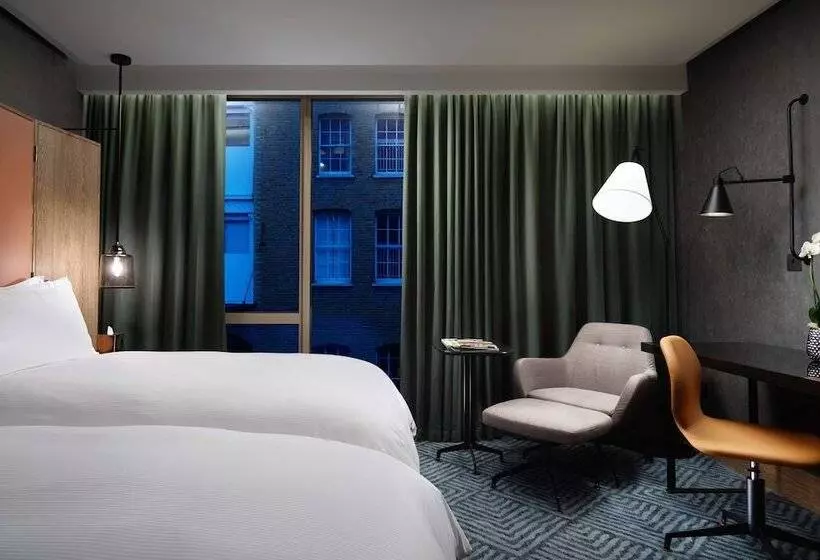 اتاق اجرایی, Hilton London Bankside