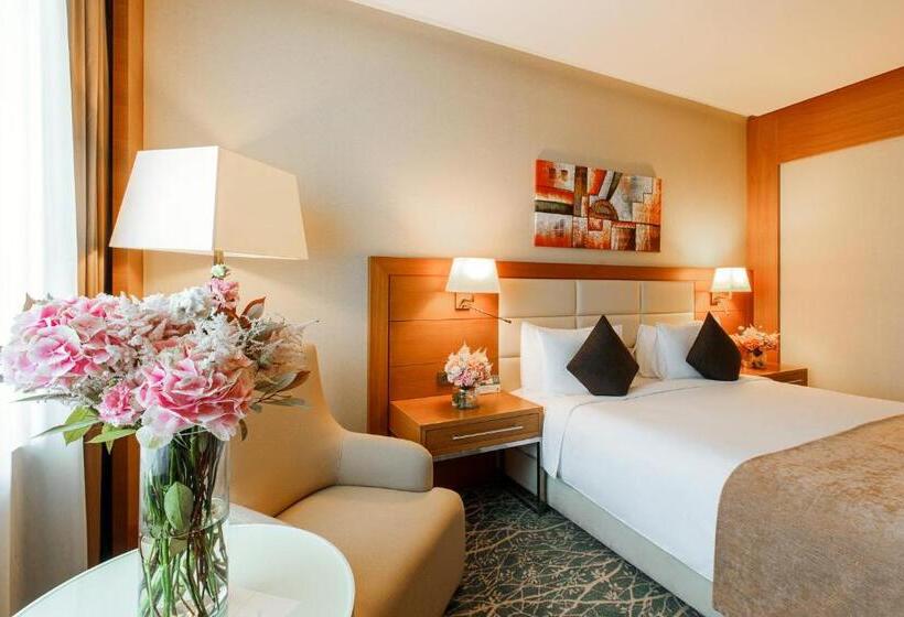 اتاق استاندارد با تخت بزرگ, Holiday Inn Baku, An Ihg