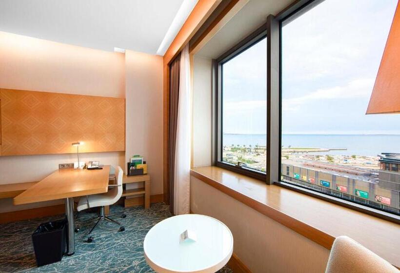 اتاق اساندارد با چشمانداز جانبی به دریا, Holiday Inn Baku, An Ihg