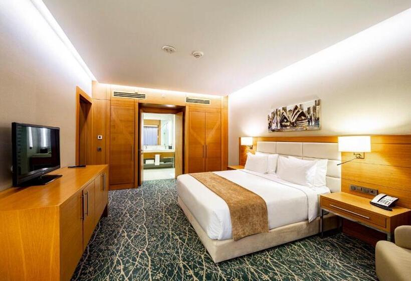 سوئیت با تخت بزرگ, Holiday Inn Baku, An Ihg