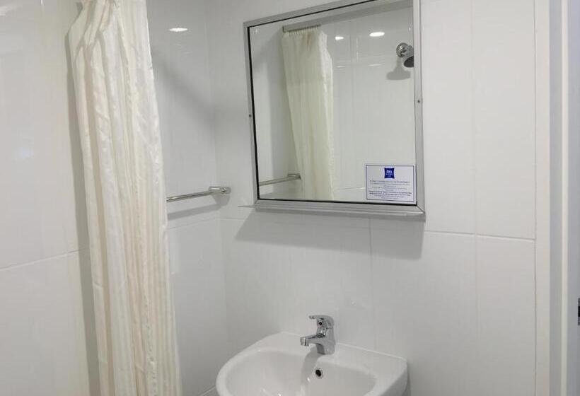 חדר משפחתי, Ibis Budget Gosford