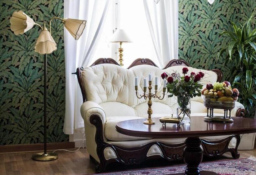 סוויטה, L Lacko