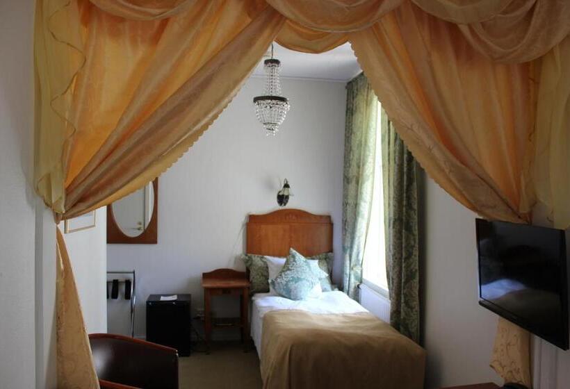 חדר סטנדרט, L Lacko