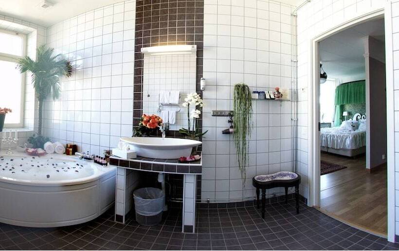 סוויטה, L Lacko