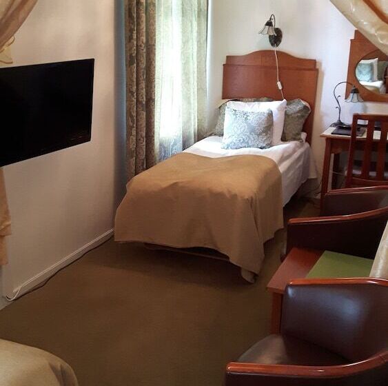 חדר סטנדרט, L Lacko