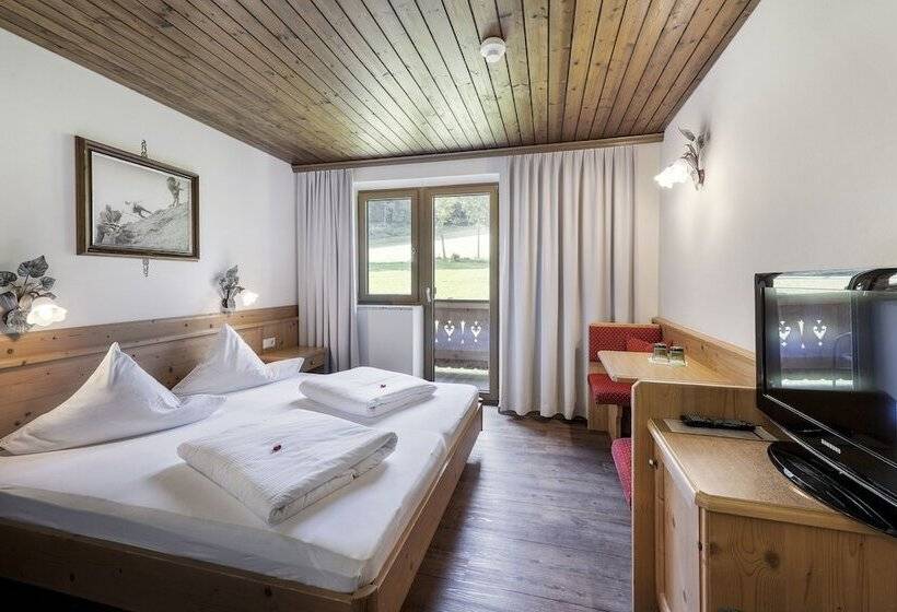 اتاق استاندارد با چشم‌انداز کوهستان, Landhaus Ager