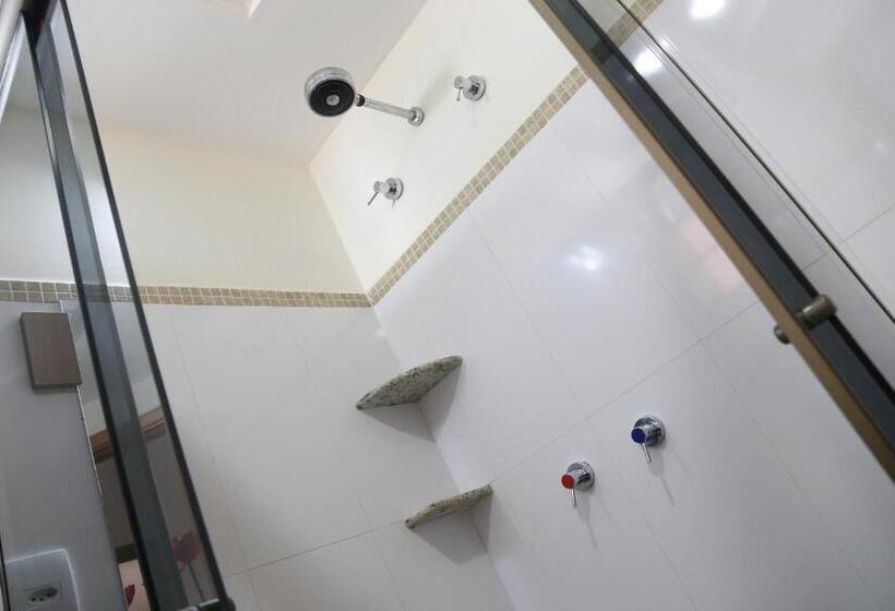 标准三人间, Larison Hoteis  Porto Velho