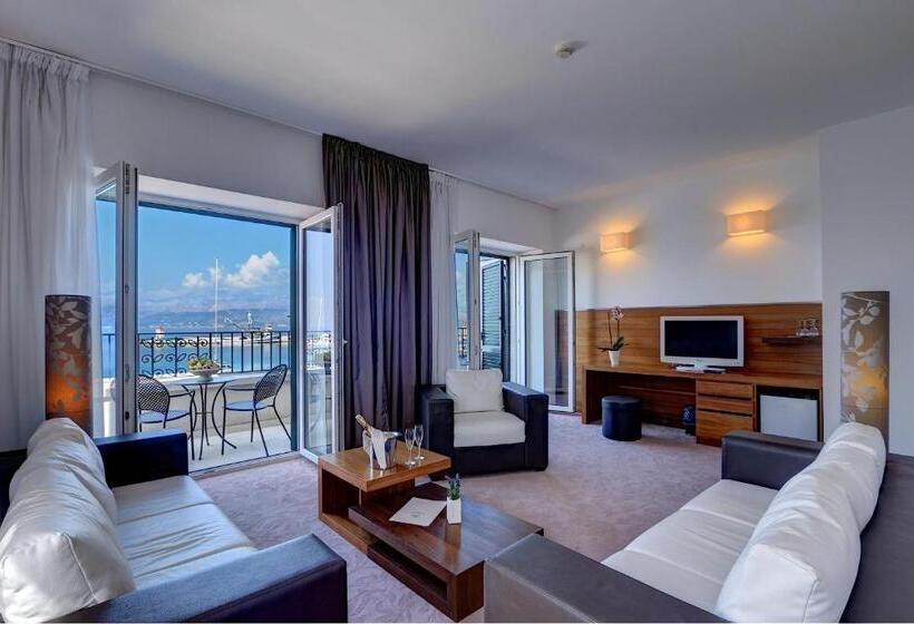 Family Suite, Lipa