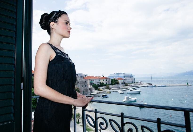 Номер Стандарт Вид на Море с Балконом, Lipa