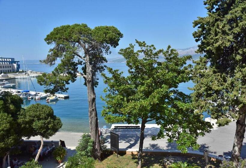 Номер Стандарт Вид на Море с Балконом, Lipa