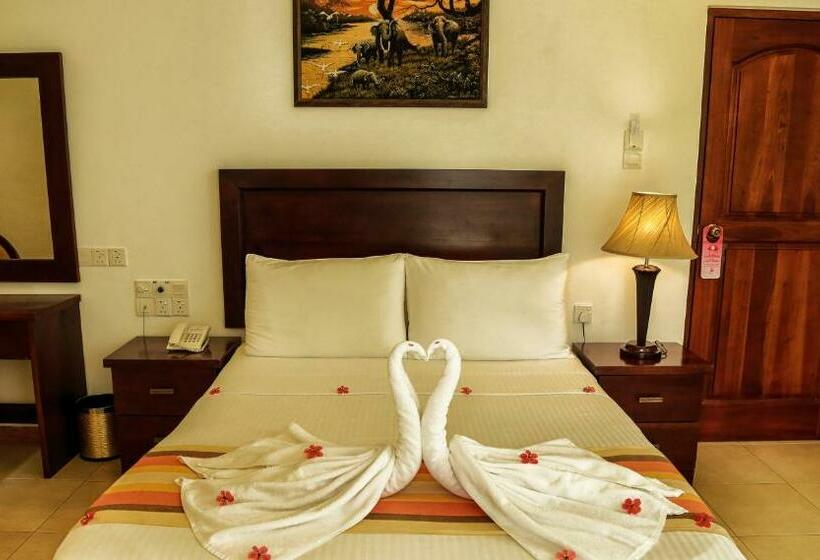 Quarto Deluxe com Sacada, Oak Ray Serene Garden