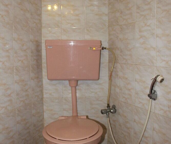 デラックスルーム, Poonam Village Resort