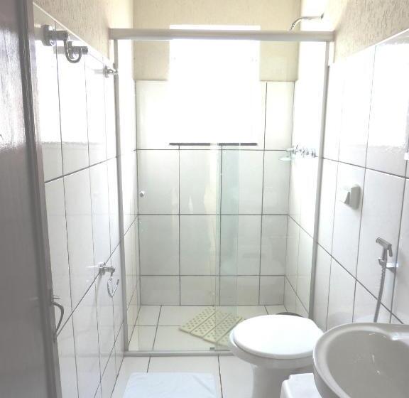 חדר סטנדרט לשלושה, Presidente