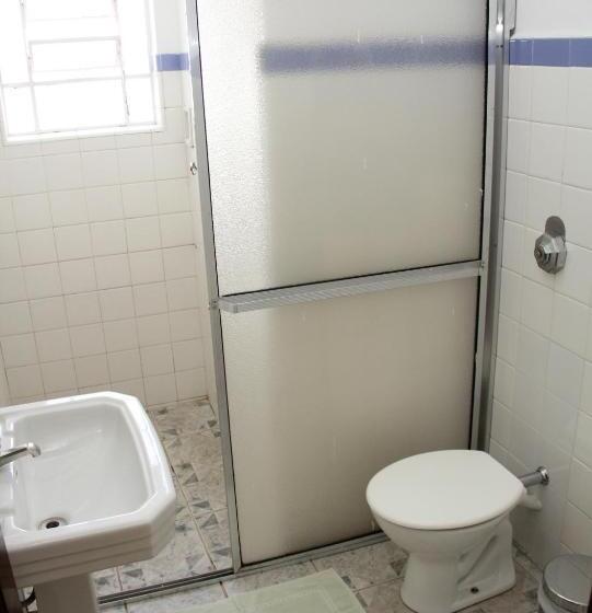 חדר אקונומי, Presidente