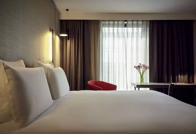 スーペリアールーム, Radisson Blu CDG Airport Terminal Hotel, Paris