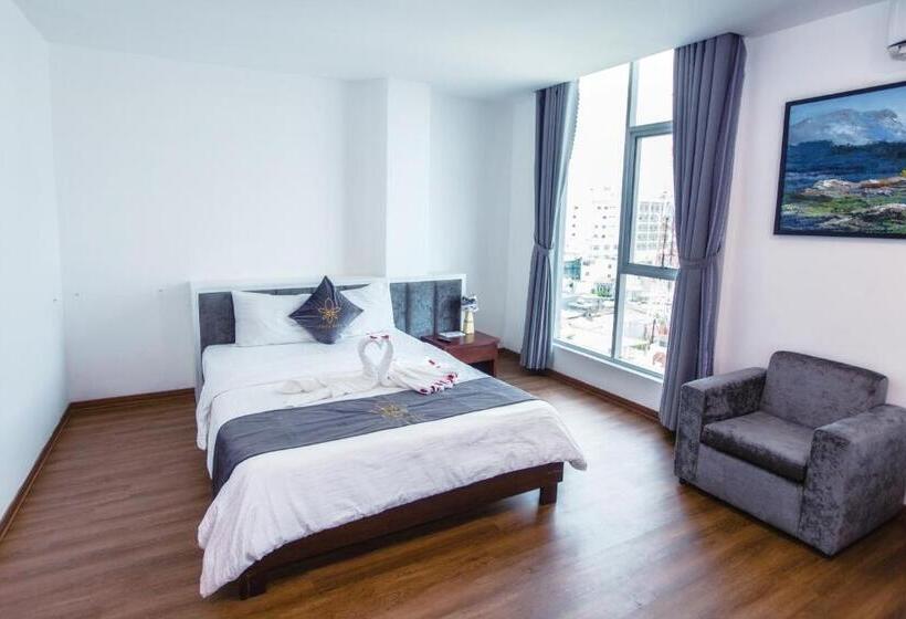 اتاق سوپریور با چشمانداز شهر, Tarasa