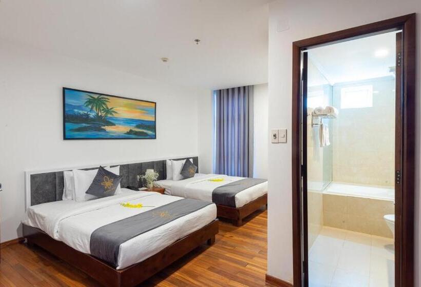 اتاق لوکس, Tarasa