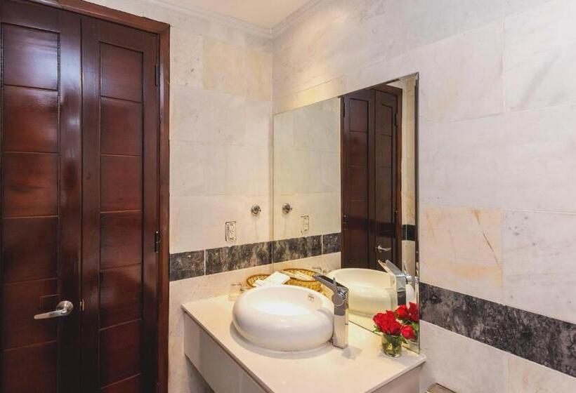 اتاق خانوادگی با چشمانداز دریا, Tarasa