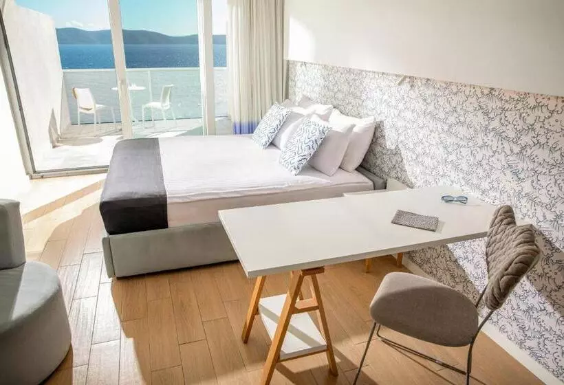 オーシャンビュースタンダードルームバルコニー付き, Tui Blue Makarska   Adults Only