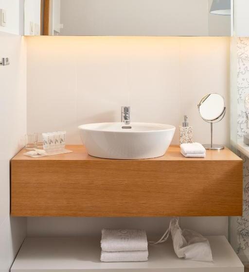 غرفة قياسية مطلّة علي البحر مزوَّدة بشُرفة, Tui Blue Makarska   Adults Only