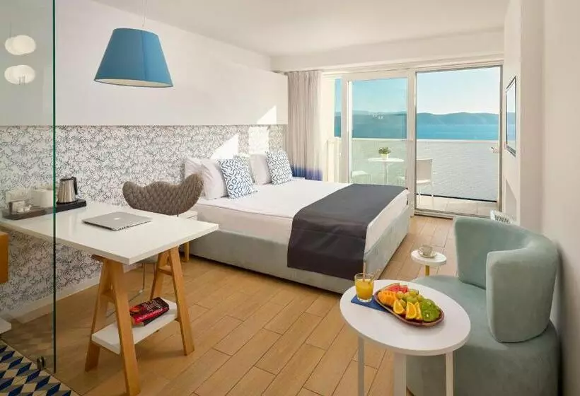 オーシャンビュースタンダードルームバルコニー付き, Tui Blue Makarska   Adults Only