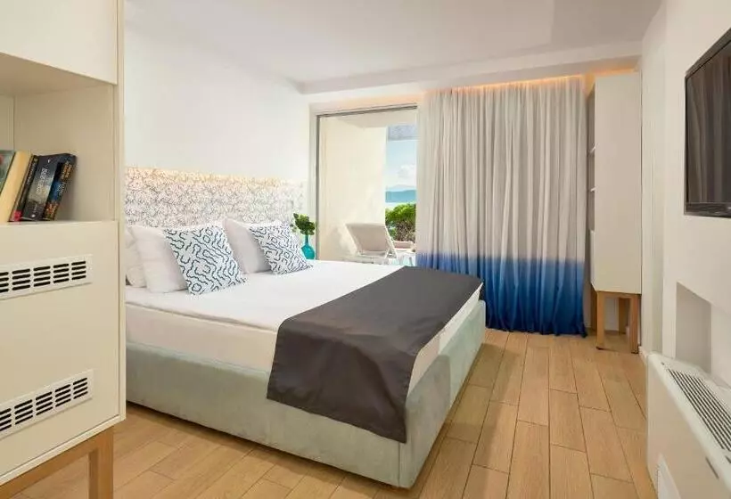 Standard swim-up room with sea view, Tui Blue Makarska   Adults Only