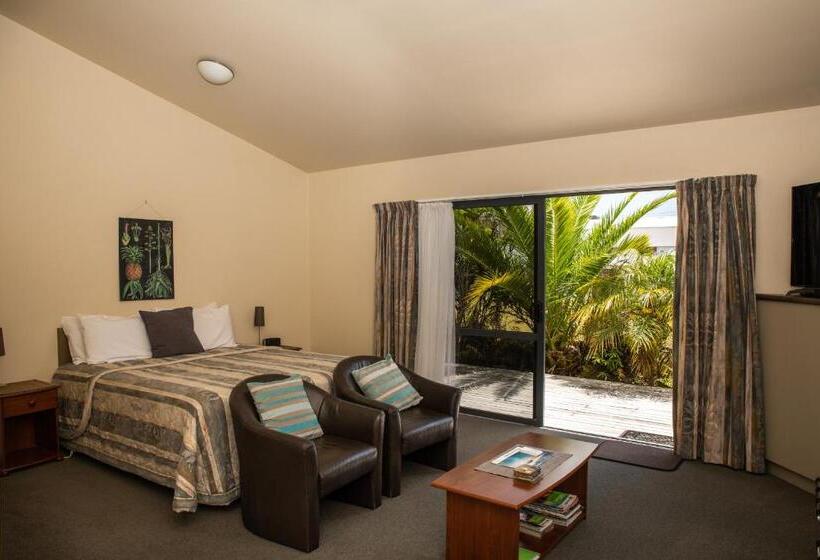 디럭스 스튜디오, Peninsula Motel