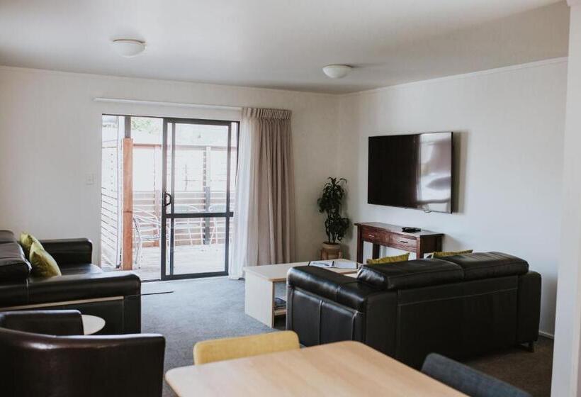 침실 3개 주택, Peninsula Motel