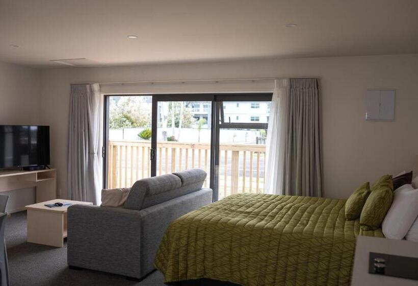 수피리어 스튜디오, Peninsula Motel