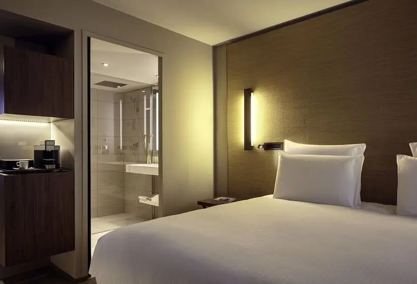اتاق پرمیوم, Radisson Blu CDG Airport Terminal Hotel, Paris
