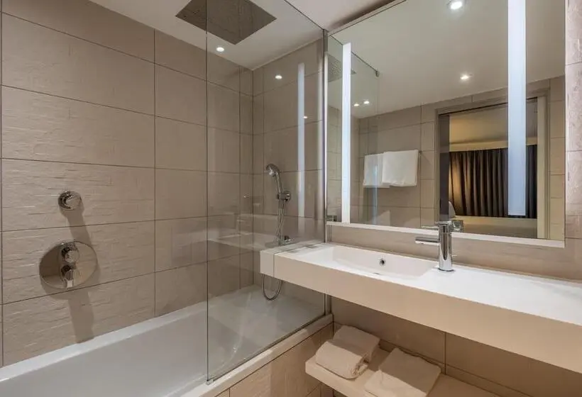 سوییت, Radisson Blu CDG Airport Terminal Hotel, Paris