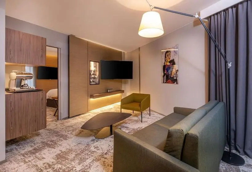 سوییت, Radisson Blu CDG Airport Terminal Hotel, Paris