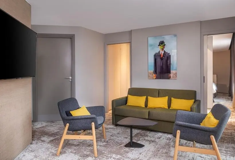 سوییت, Radisson Blu CDG Airport Terminal Hotel, Paris