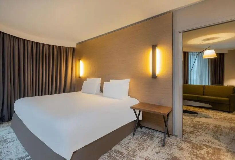 سوییت, Radisson Blu CDG Airport Terminal Hotel, Paris