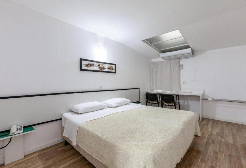 Quarto Deluxe, Tri Hotel Smart Caxias