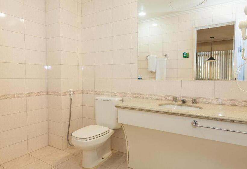 豪华三人间, Tri Hotel Smart Caxias