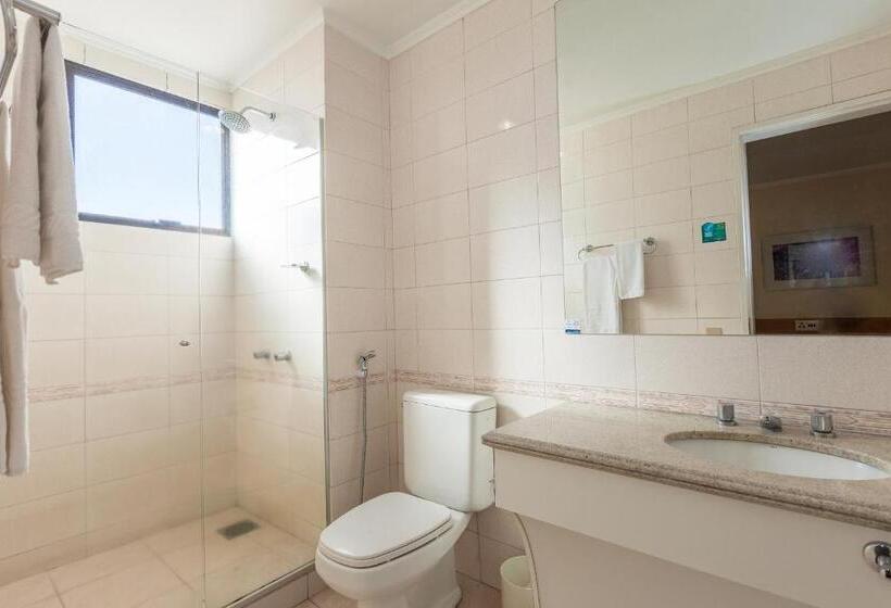 豪华三人间, Tri Hotel Smart Caxias