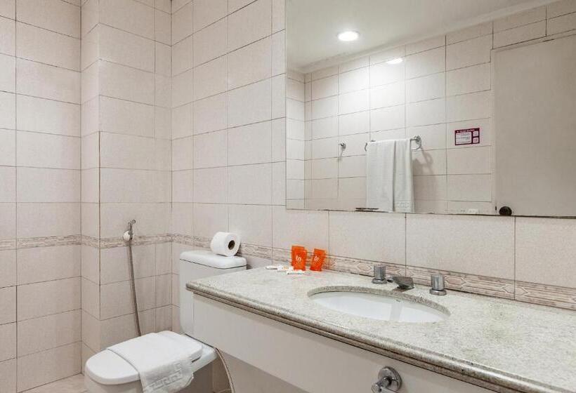 豪华三人间, Tri Hotel Smart Caxias